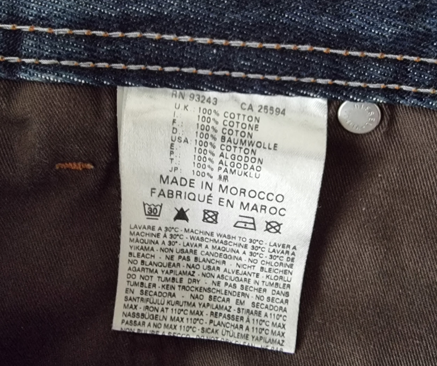 Diesel Men’s Blue Knee Length Casual Denim Shorts Size 31 Timeless Fashions