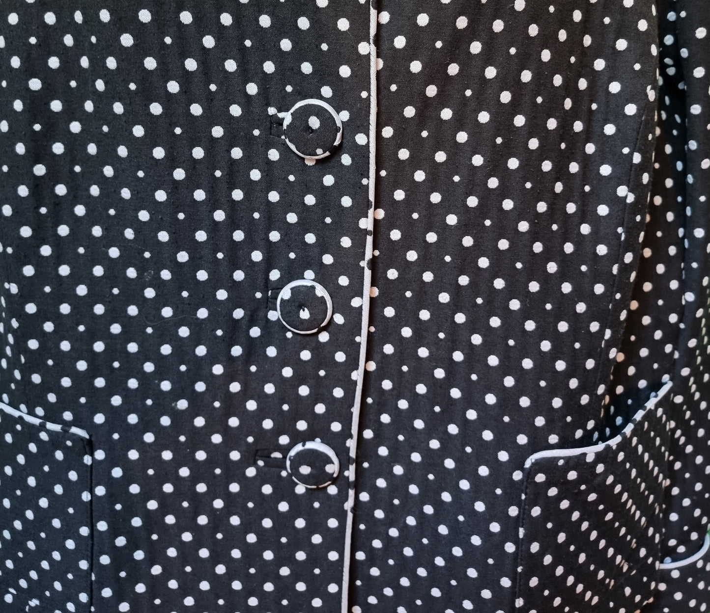 Caroline Charles Vintage Black & White Polka Dot Suit UK 16/18 US 12/14 EU 44/46 Timeless Fashions