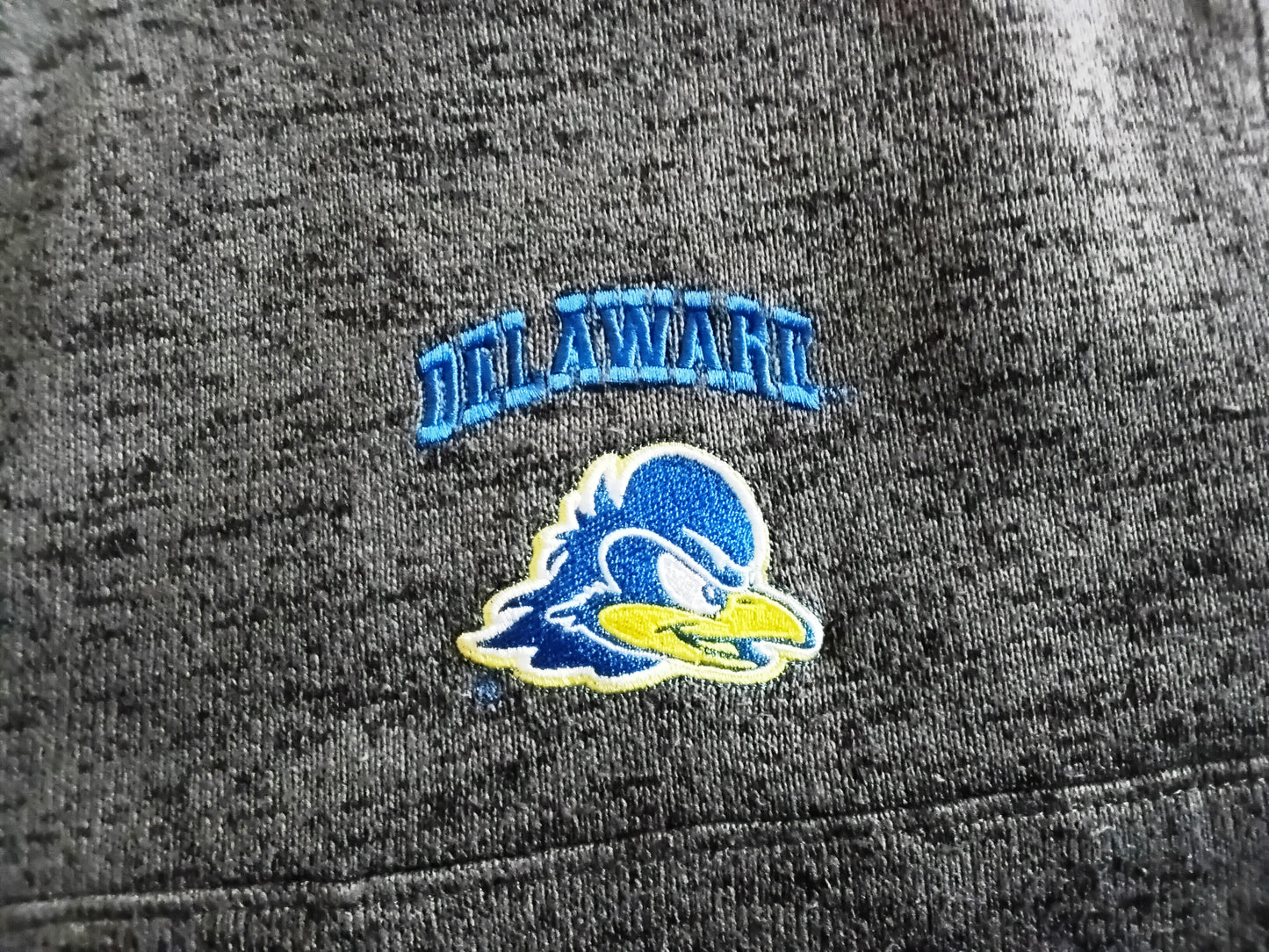 Champion Men's Delaware Dark Grey Sweatshirt UK 2XL Timelessfashions