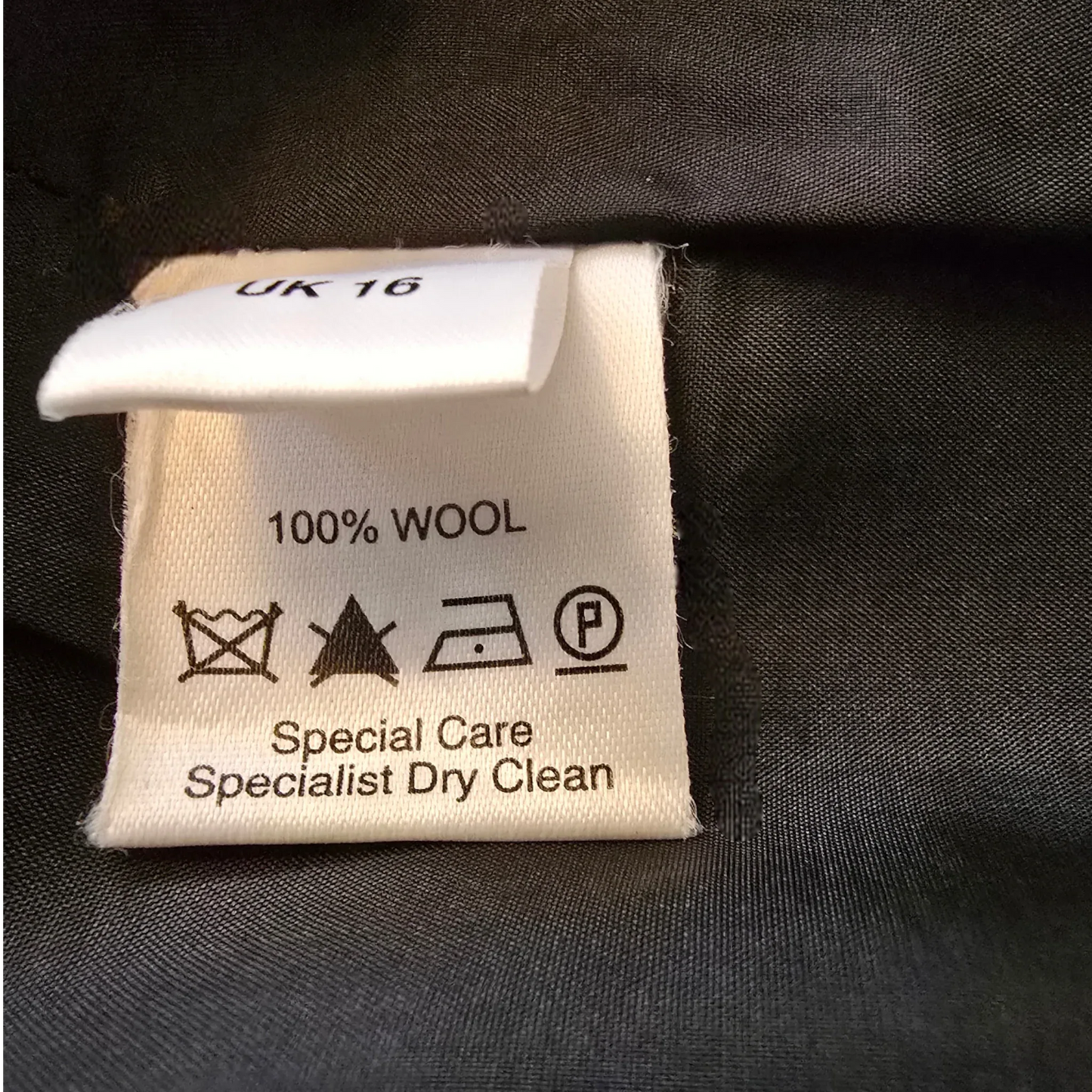 Caroline Charles Vintage Black Pencil Skirt UK 16 US 12 EU 44 - Timelessfashions