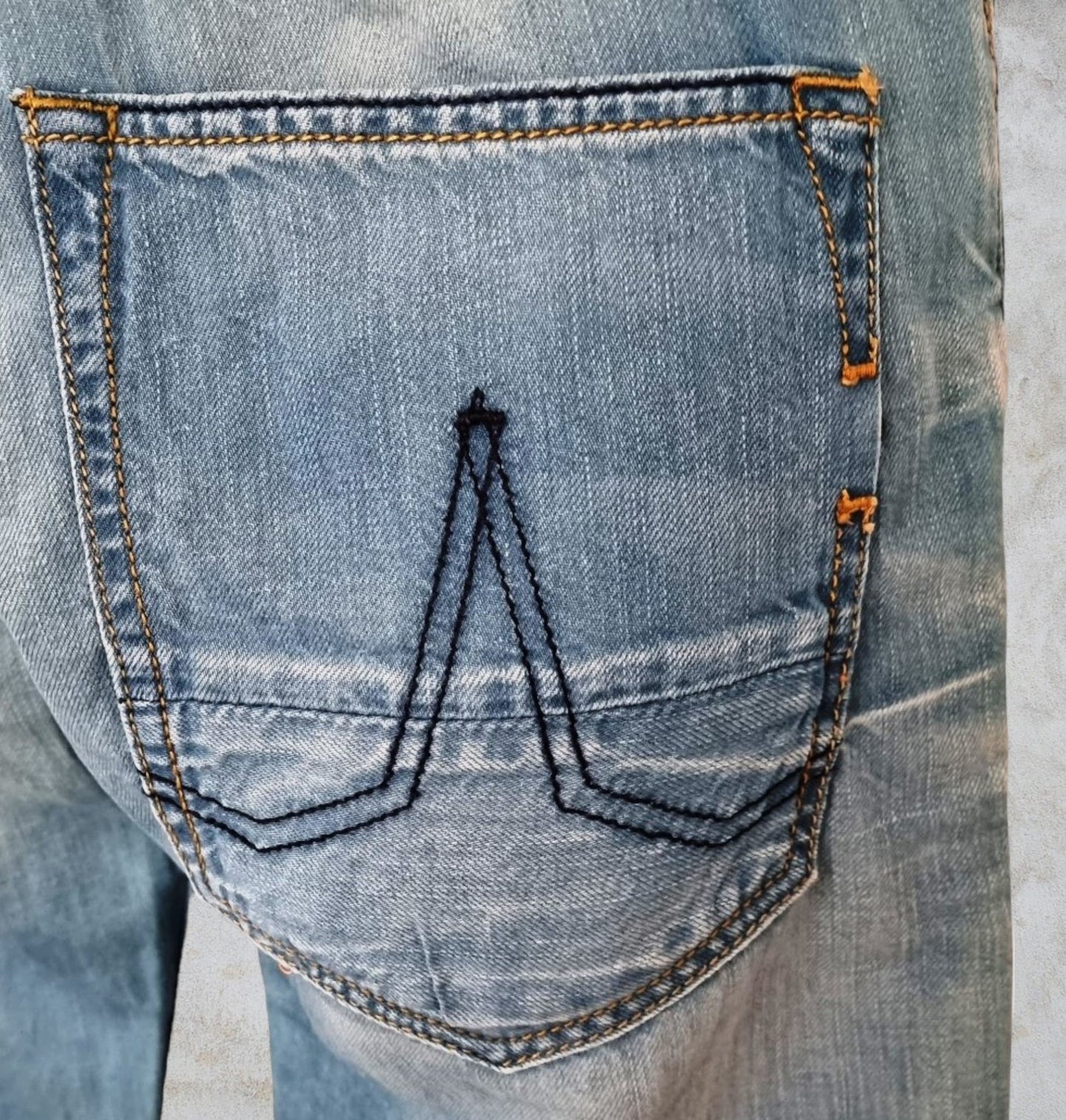 Kuyichi Daniel Men's Blue Regular Fit Straight Leg Faded Denim Jeans W34 L32 Timeless Fashions