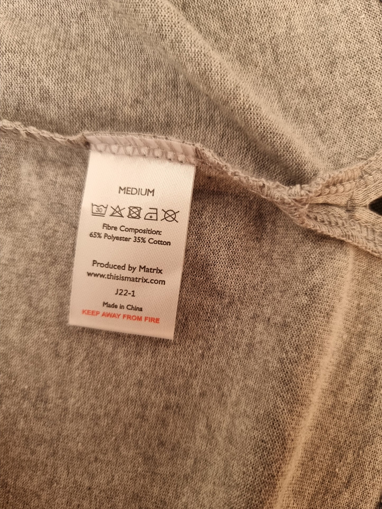 The White Company London Qatar Airways Mens Round Neck Top With Pocket Size M - Timelessfashions