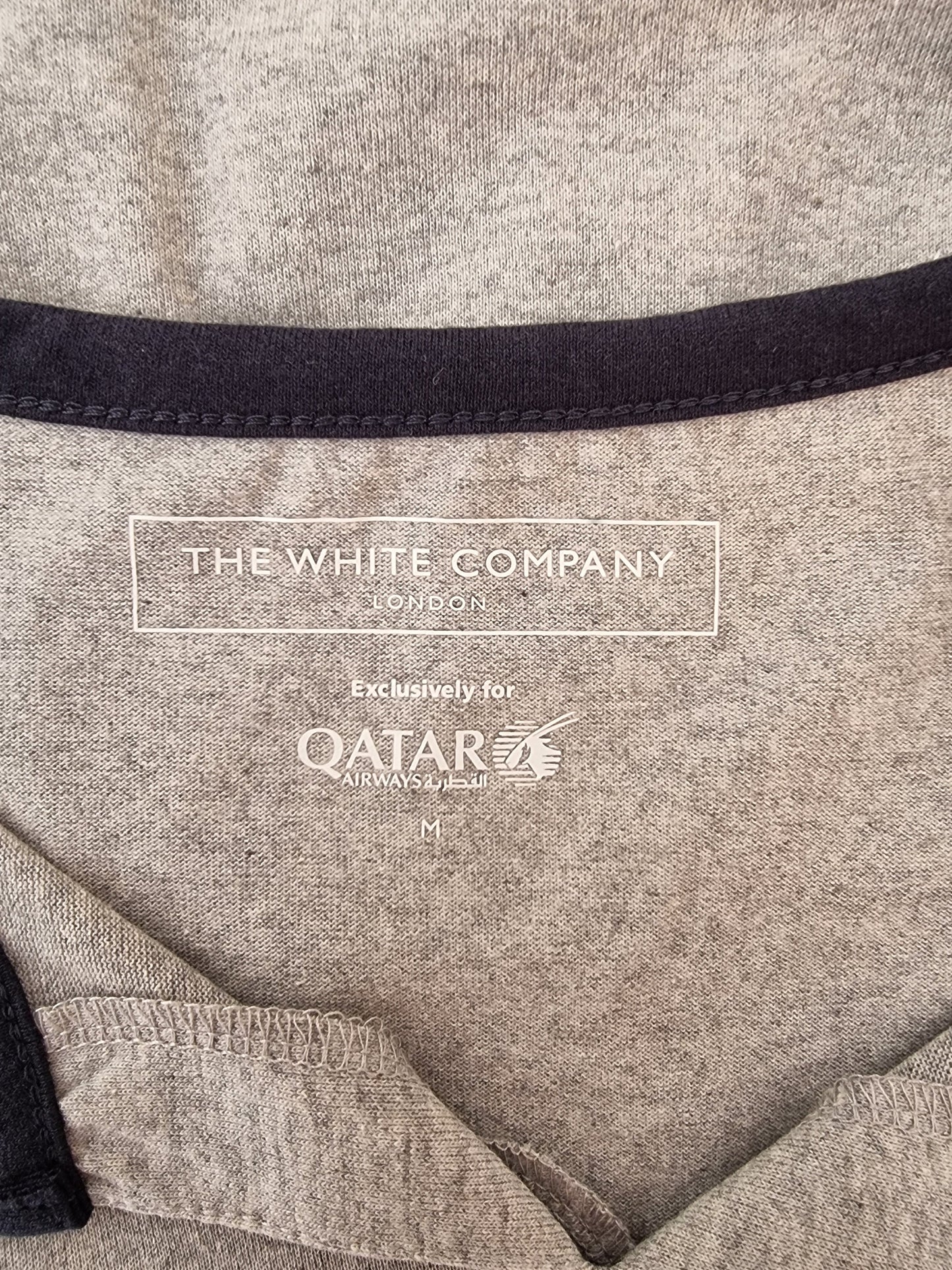 The White Company London Qatar Airways Mens Slash Neckline Top Size M - Timelessfashions