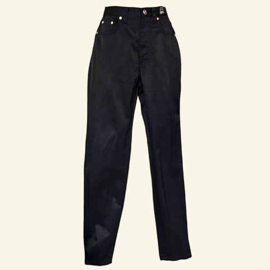 Timelessfashions Versace womens black skinny cotton jeans, size UK 6 US 2 EU 34. Features gold-tone hardware and a flattering silhouette.