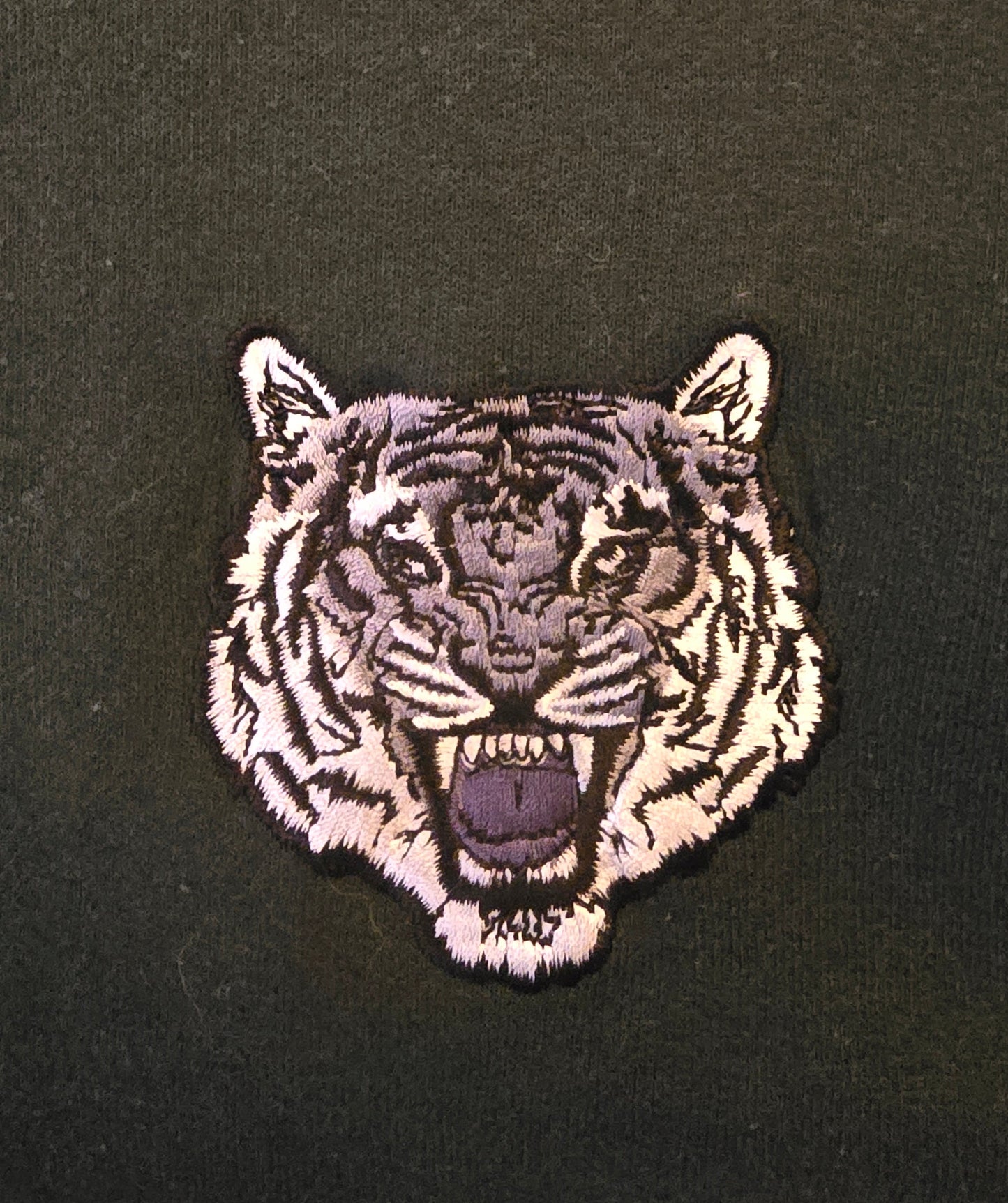 Topman Men’s Bottle Green Embroidered Tiger Sweatshirt Size XL - Timelessfashions