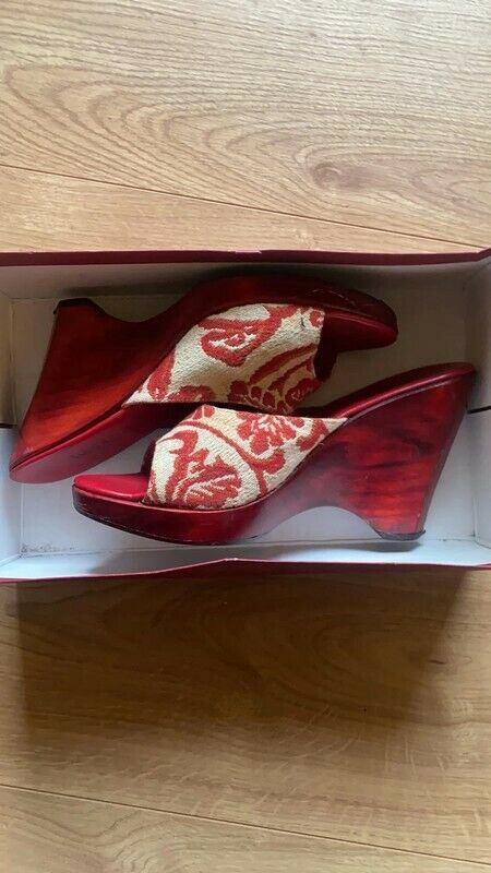 Kenzo Red & Cream Tapestry Wedge Sandals, Mules EU 38 US 7 UK 5 - Timelessfashions