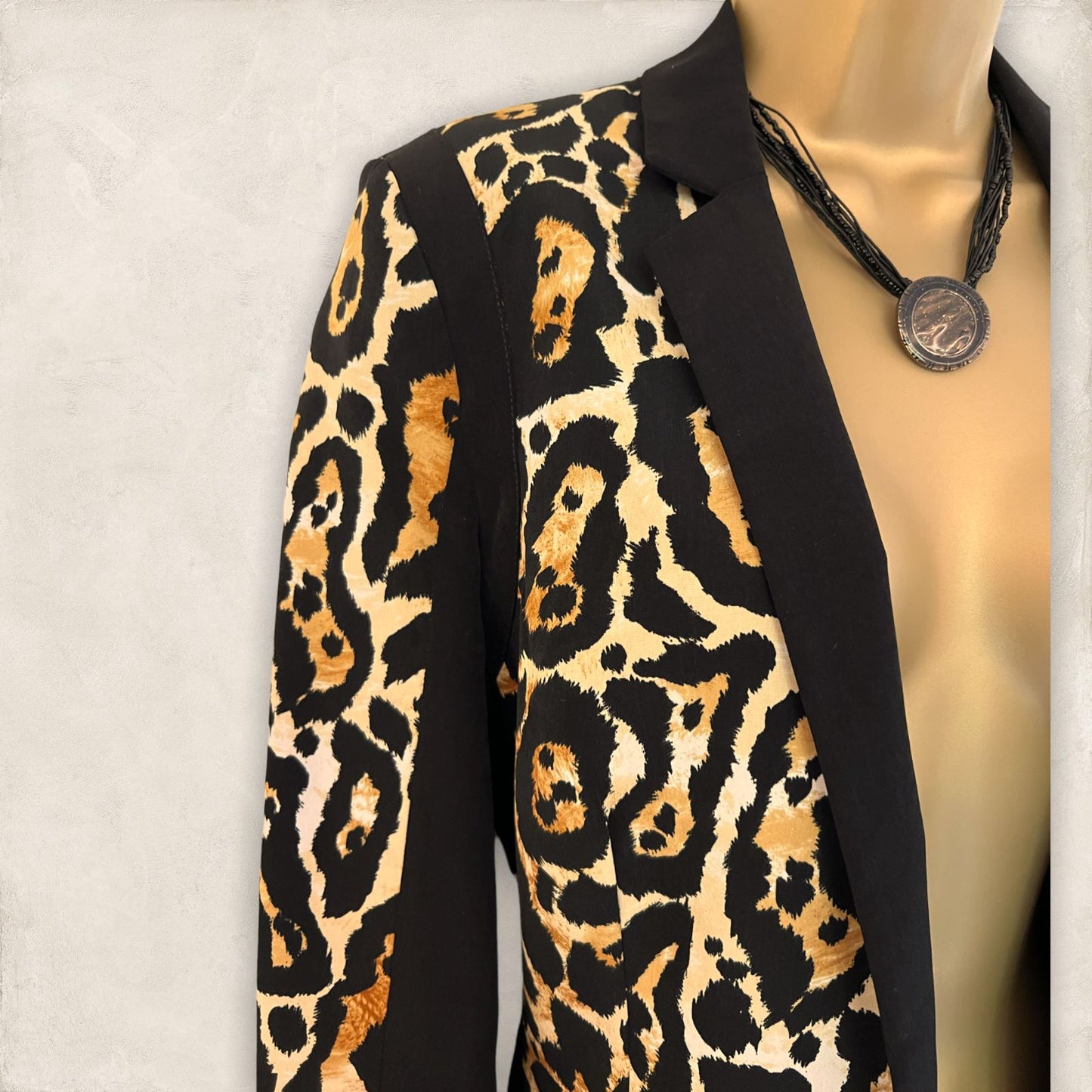 LIMITED EDITION Black Animal Print Open Jacket UK 10 US 6 EU 38 Timeless Fashions
