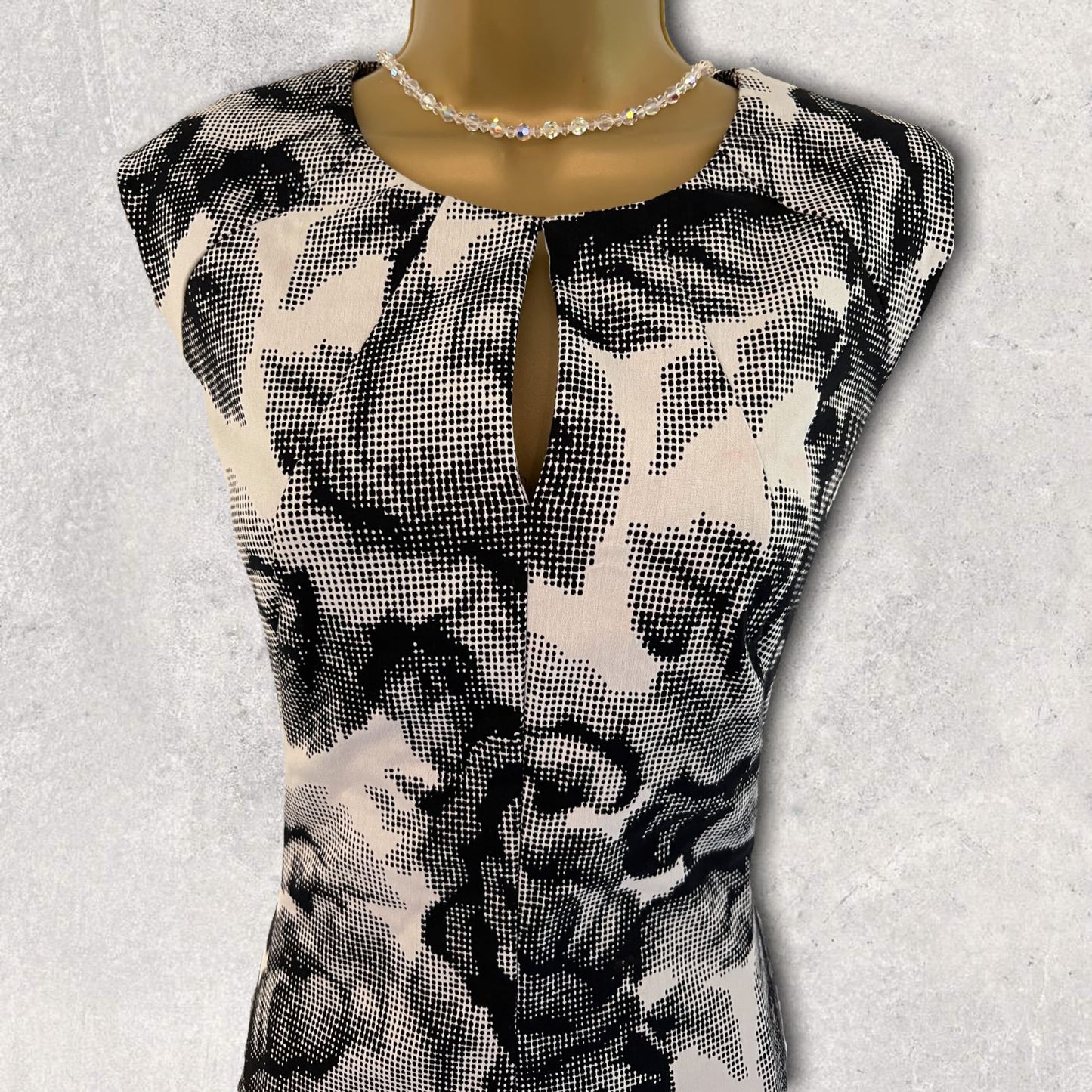 Phase Eight Black & White Mono Floral Stretch Bodycon Dress UK 10 US 6 EU 38 Timeless Fashions