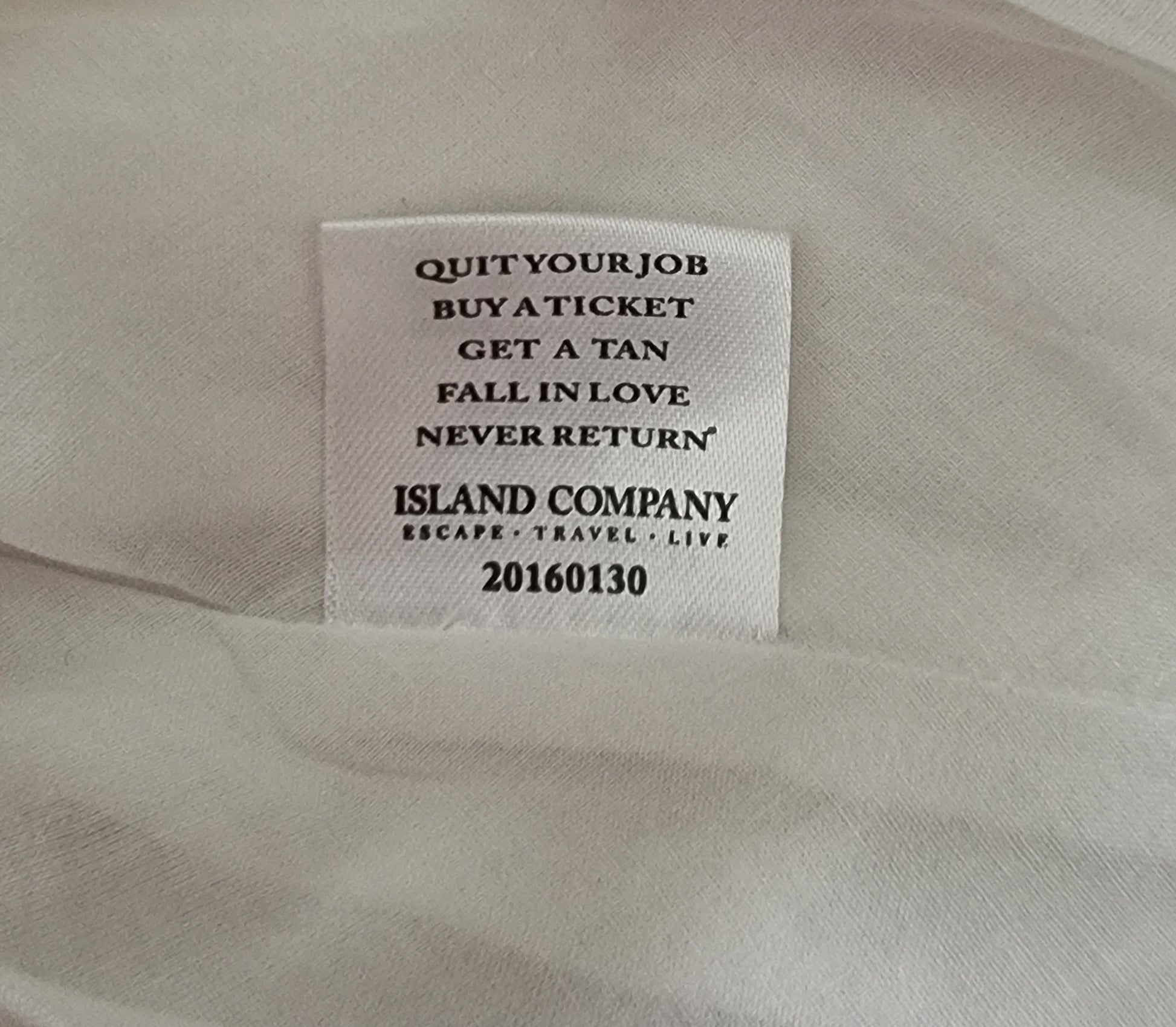 Island Company Women’s White Lined Pleated Full Short Skirt. UK 12 US 8 EU 40 Timeless Fashions