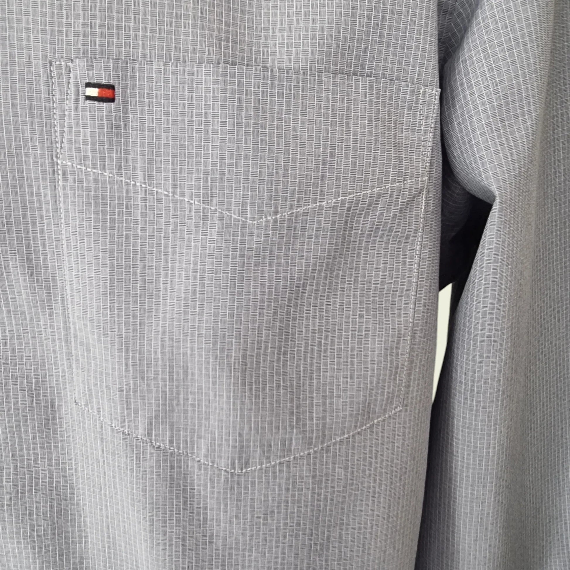 Tommy Hilfiger Men's Blue Check Long Sleeve Oxford Shirt 16 ½ - Timelessfashions