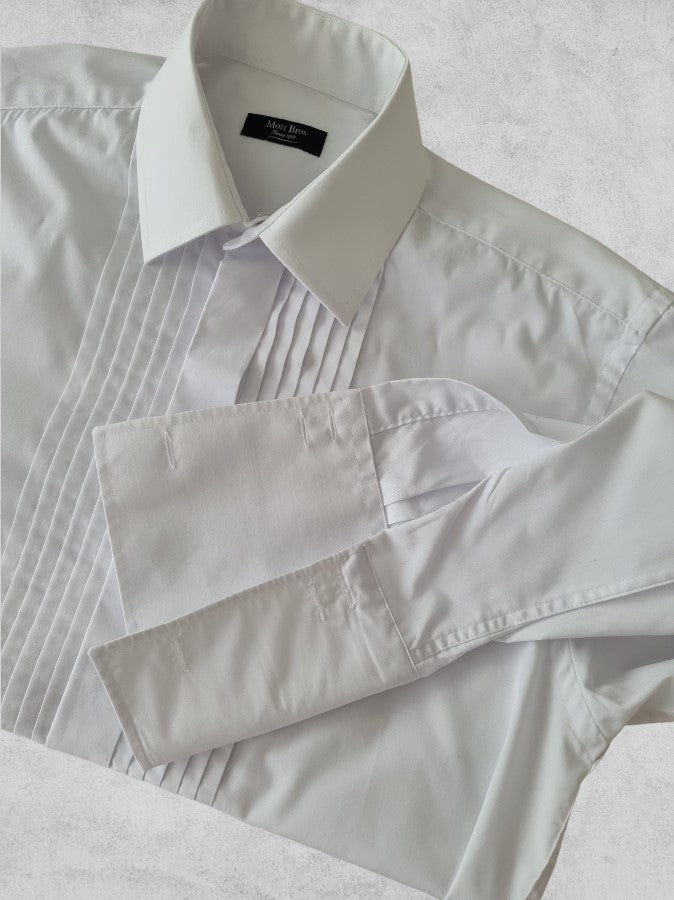 Moss Bros Men's White Tailored Fit Pleated Dress Shirt UK 38” chest, 15” neck. Timeless Fashions
