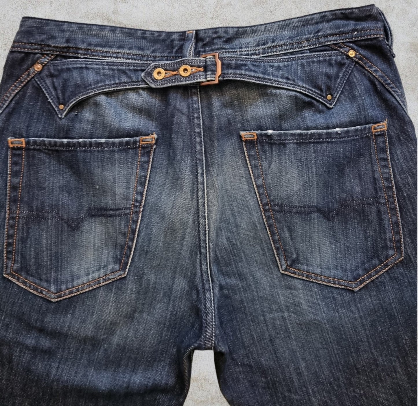 Diesel Men’s Blue Knee Length Casual Denim Shorts Size 31 Timeless Fashions