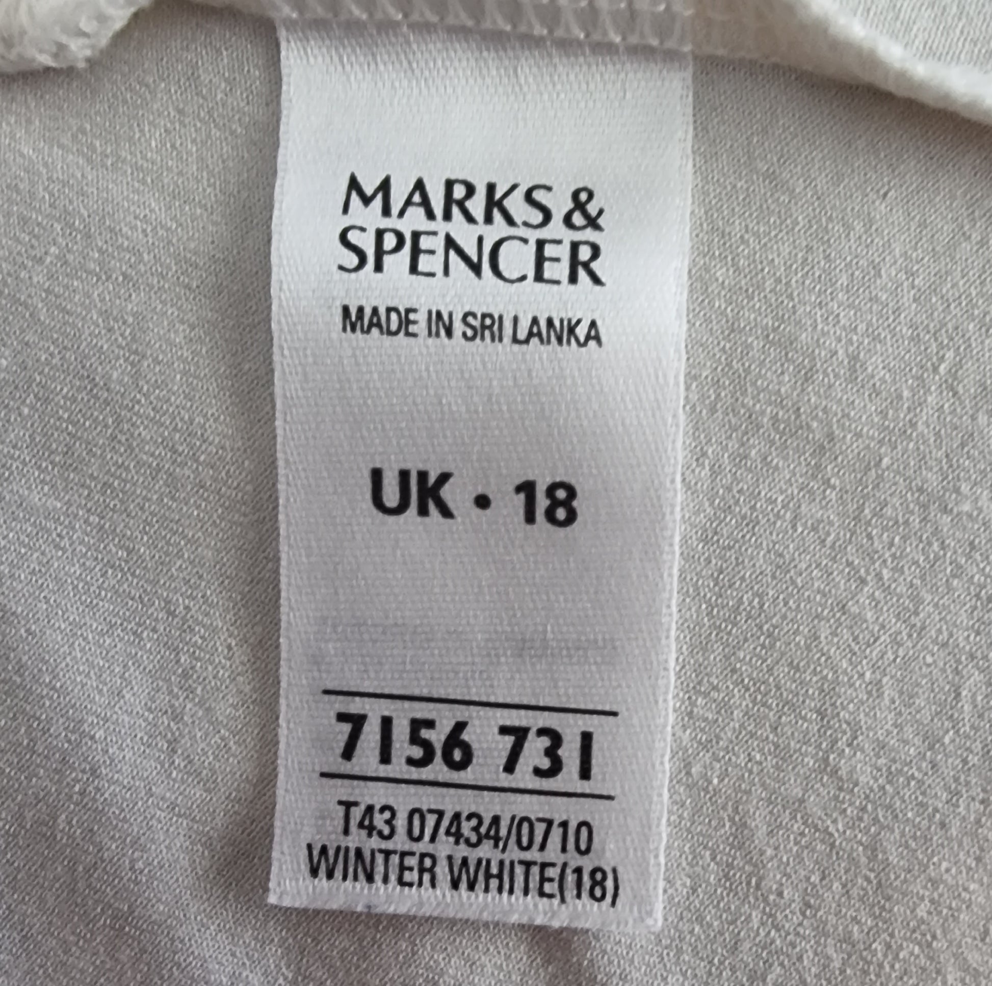 Marks And Spencer Off White Classic Vest Top UK 18 US 14 EU 46 Timeless Fashions