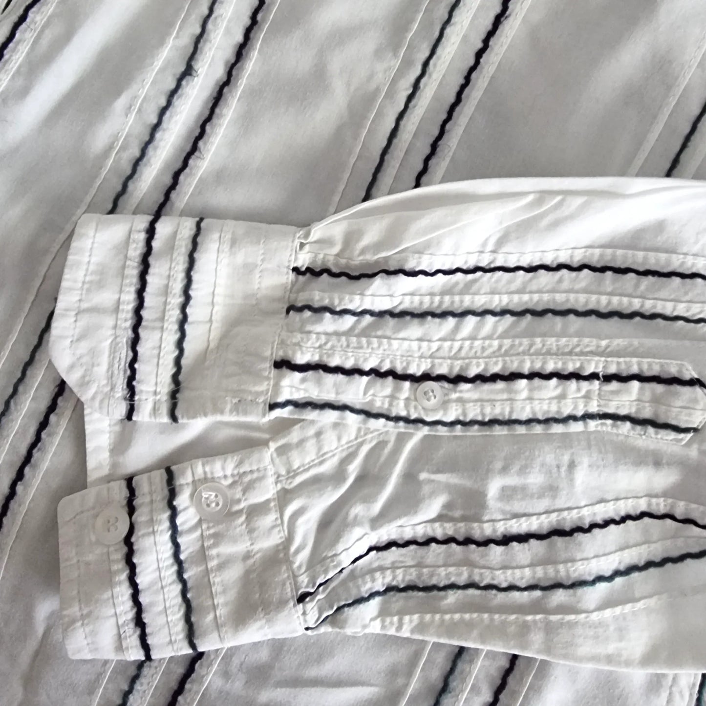 French Connection Men's White Striped Long Sleeve Shirt UK M - Timelessfashions