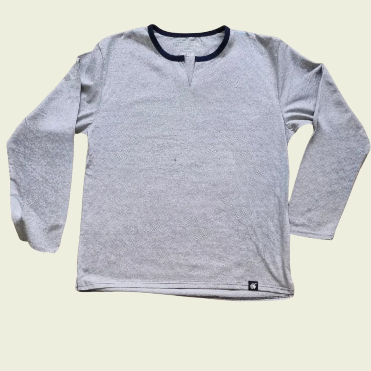 The White Company London Qatar Airways Mens Top Size M - Timelessfashions