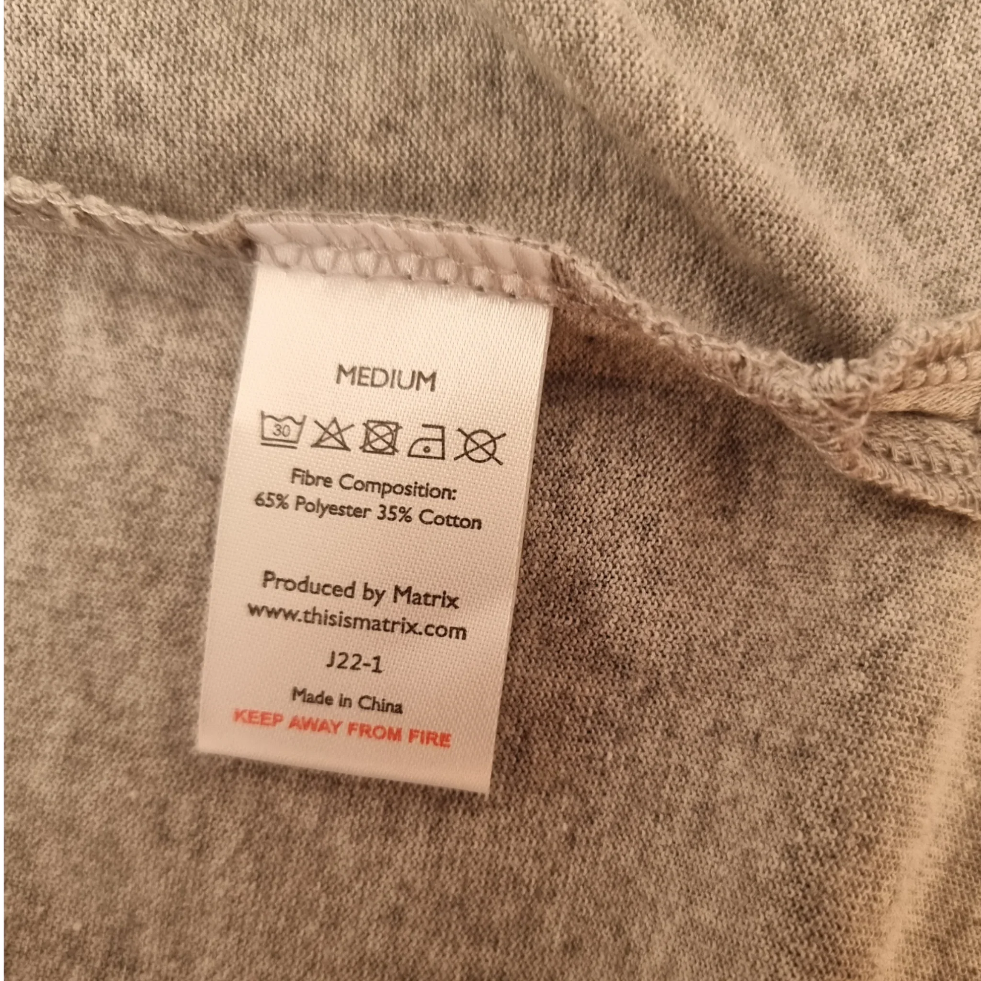 The White Company London Qatar Airways Mens Top Size M - Timelessfashions