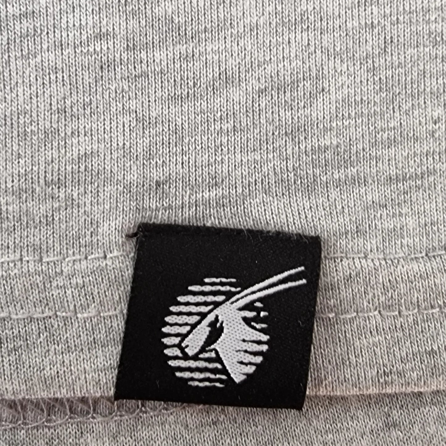 The White Company London Qatar Airways Mens Top Size M - Timelessfashions