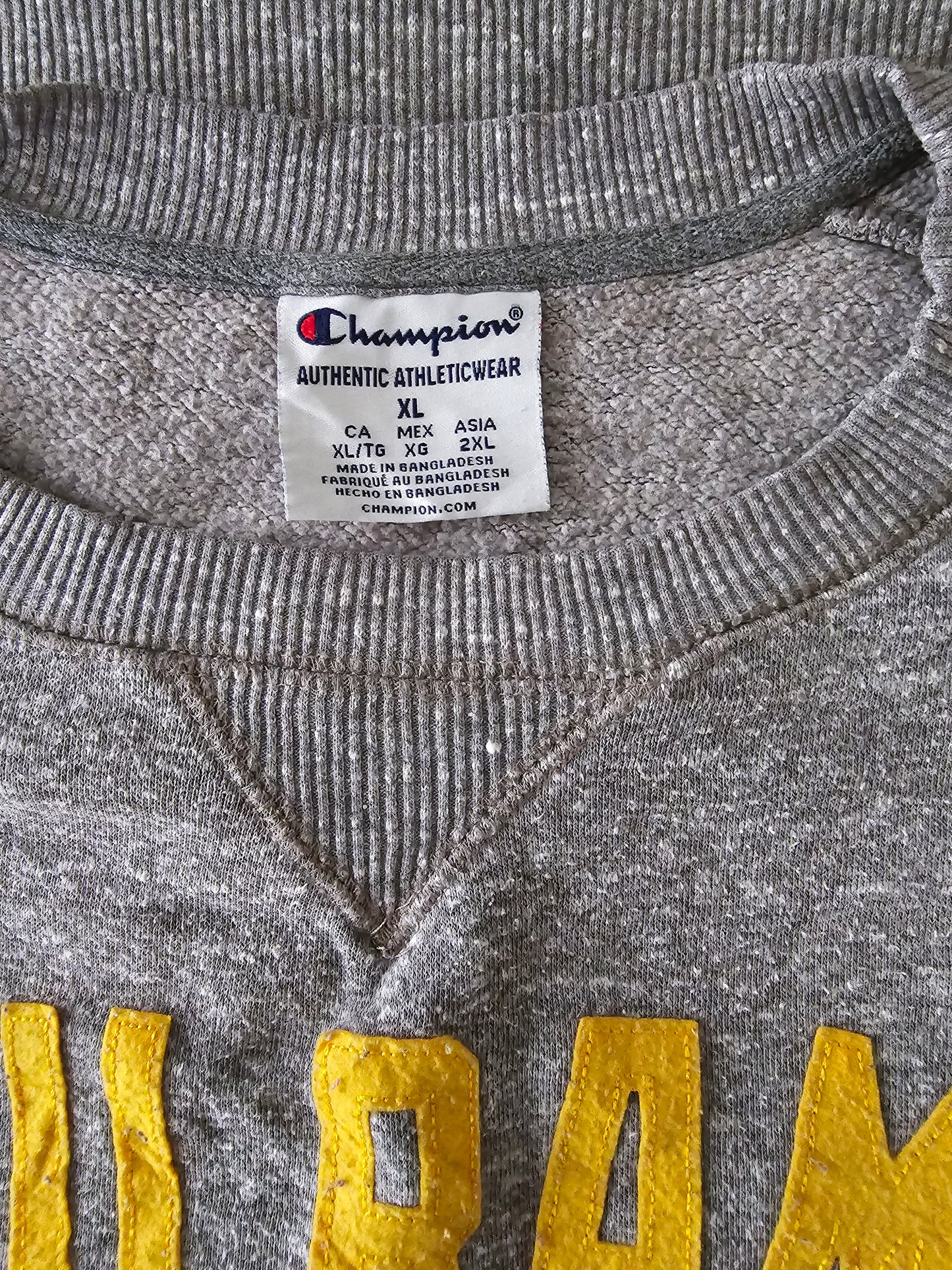 Champion VCU Rams Men’s Gray Basketball Sweatshirt UK XL Timeless Fashions