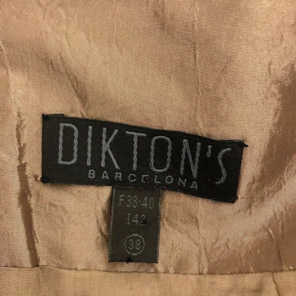 Dikton's Barcelona label on beige fabric