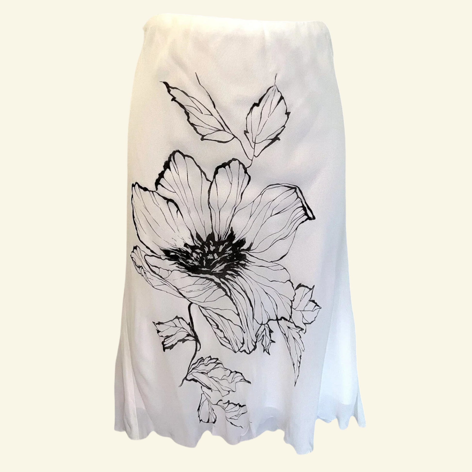 Valentino Jeans Women's White & Black Floral Chiffon Skirt UK 12 EU 40 US 8 IT 44 - Timelessfashions