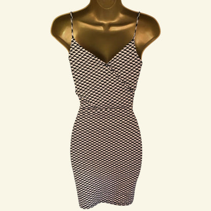 H&M Geometric Bodycon Cut-Out V-Neck Dress Size XS UK 6 US 2 EU 34 - Timelessfashions