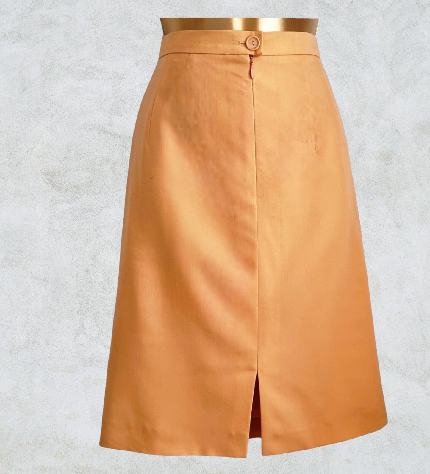 Louis Feraud Paris Peach Contraire Lined Wool Skirt UK 12 US 8 EU 40 Timeless Fashions