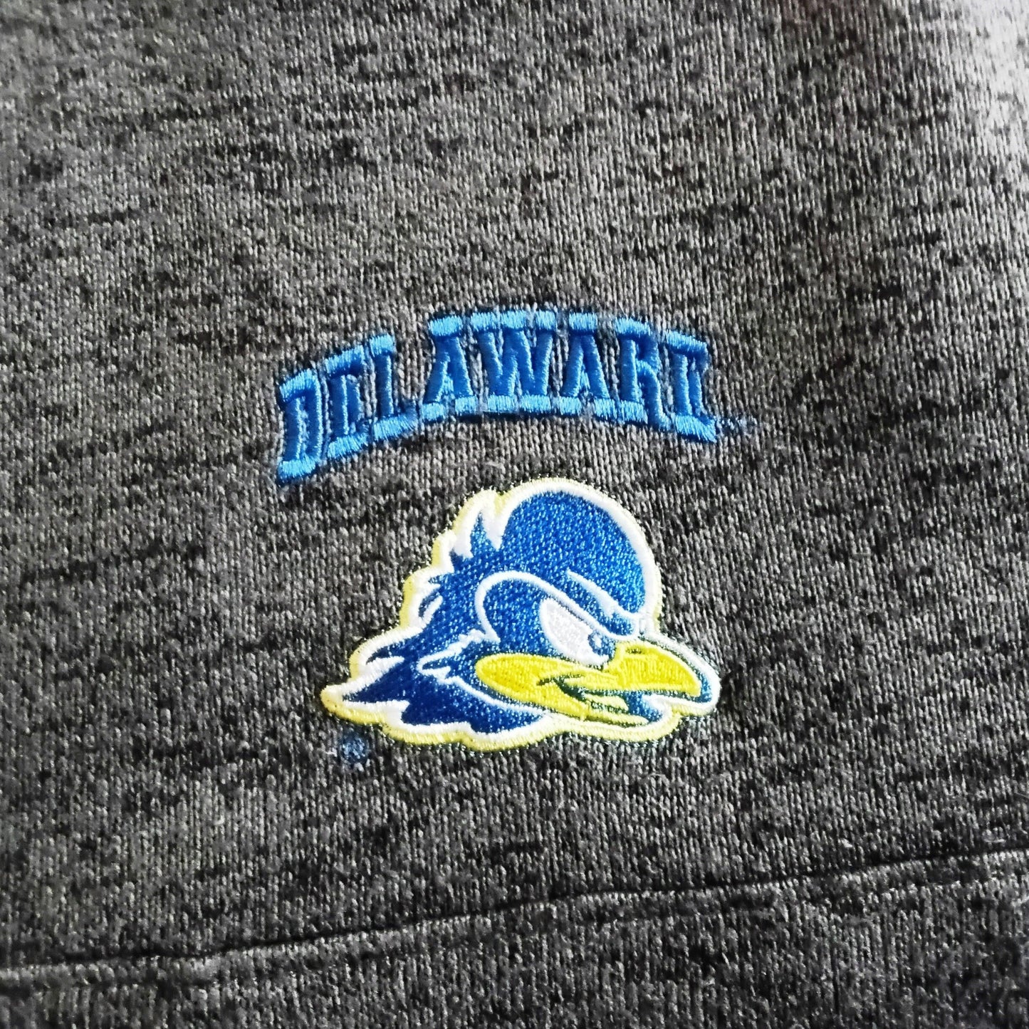 Champion Men's Delaware Dark Grey Sweatshirt UK 2XL - Timelessfashions