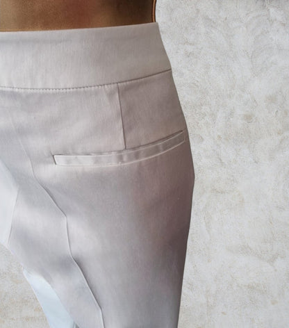 Pomodoro White Cotton Cropped Stretch Trousers UK 18 US 14 EU 46 IT 50 Timeless Fashions