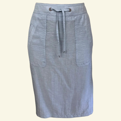 Barbara Lebek light blue summer pencil skirt with drawstring waist and front pockets. Made of 82% Viscose, 18% Polyamide.