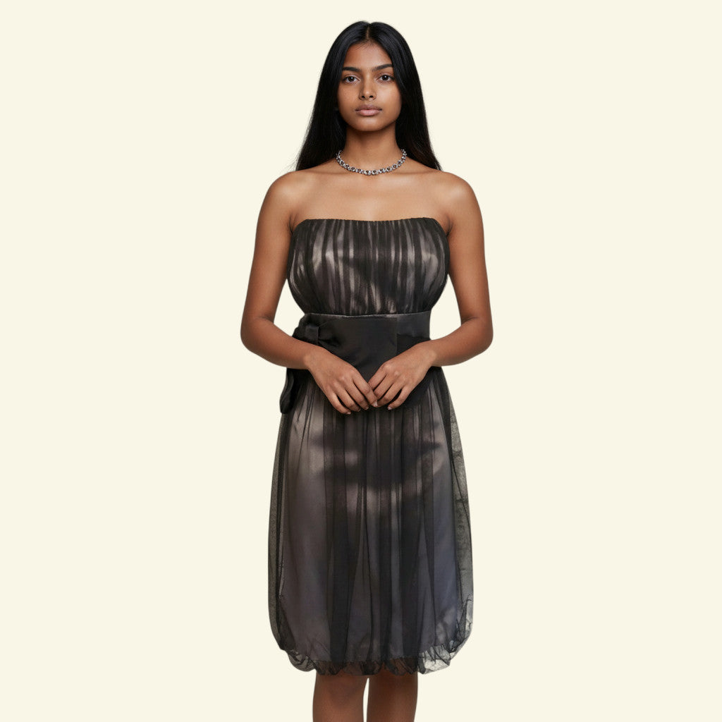 Timelessfashions grey & silver grey strapless tulle occasion dress with satin layer, pleated bodice, and organza bow. UK 18.