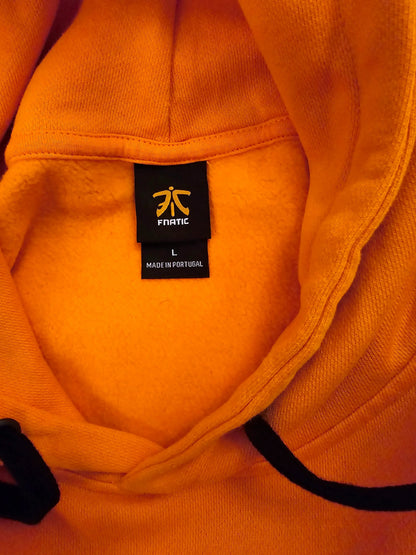 Timelessfashions orange 100% cotton unisex hoodie with Fnatic logo, size L.