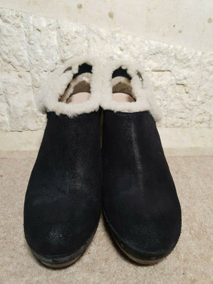 Gerard Darel Ladies Black Suede Sheepskin Mules Clogs Shoes UK 7 US 9 EU 40 Timeless Fashions