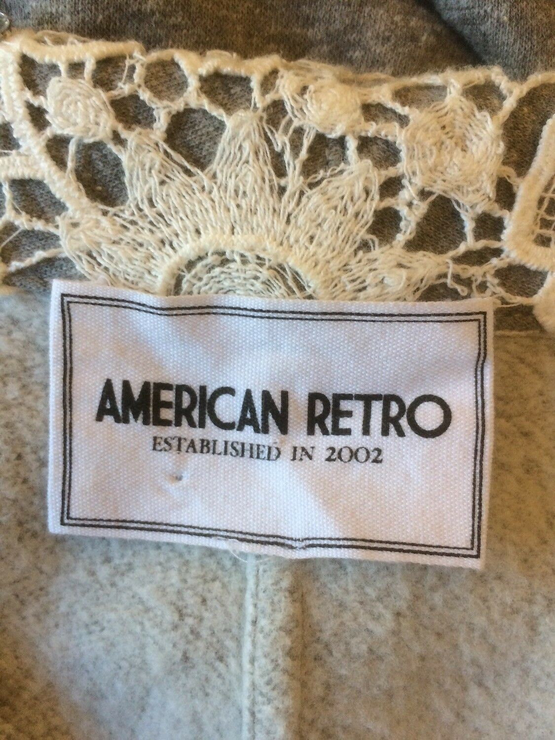 American Retro Grey & Cream Applique Light Fleece Jacket UK 12 US 8 EU 40 Timeless Fashions